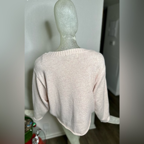 Wildfox Women’s Light Pink “Taking a Sip” Wide Collar Sweater. Size XSmall - Picture 6 of 12